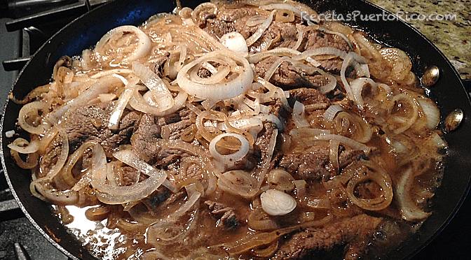 Bistec Encebollao